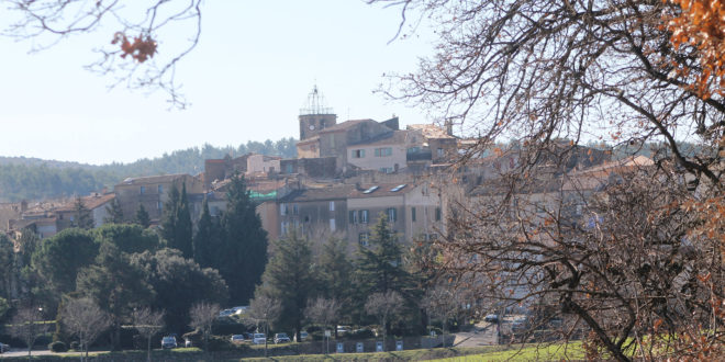 Le village Ville de Peynier