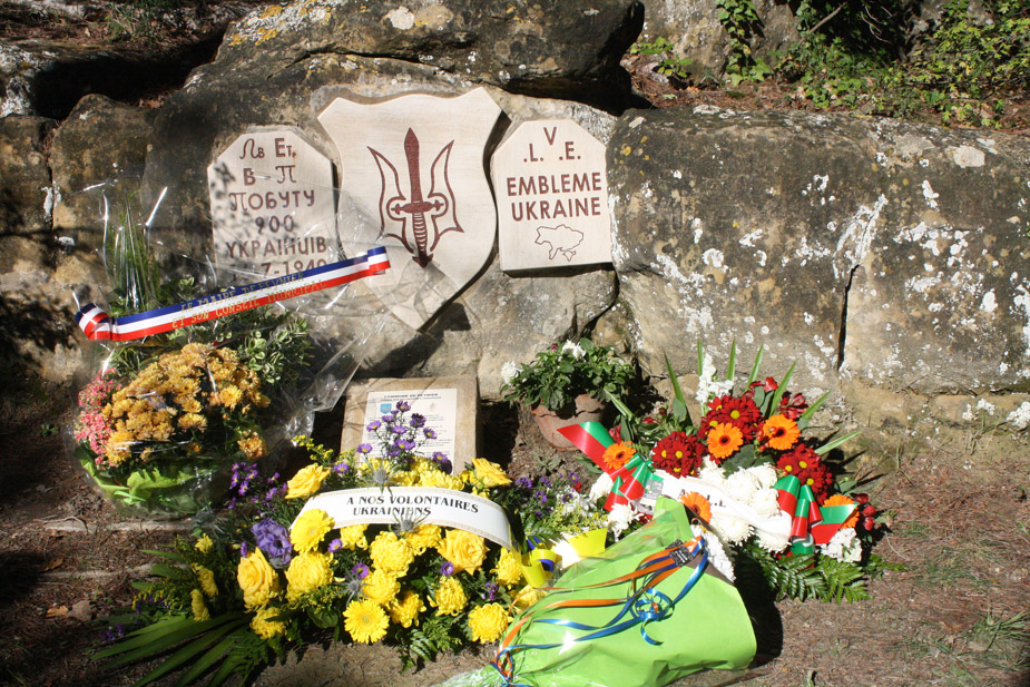 Cérémonie en hommage aux légionnaires Ukrainiens