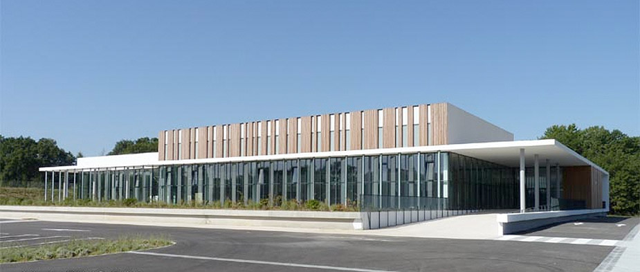 Inauguration de la première piscine construite par la CPA