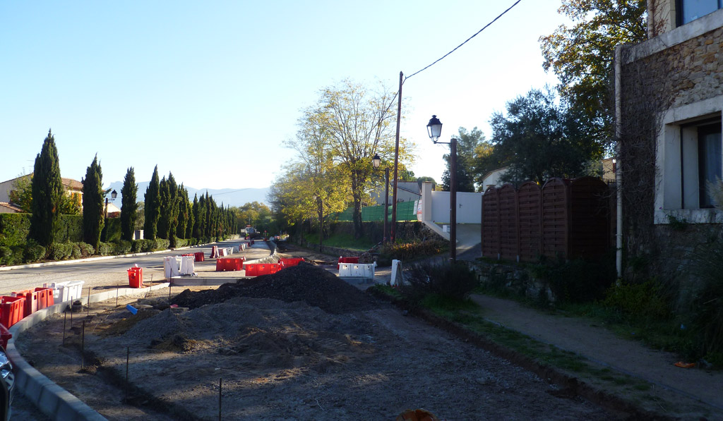 Une nouvelle entrée de village en direction de Trets