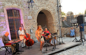 Le jazz fait une nouvelle fois vibrer la cour du Château de Peynier